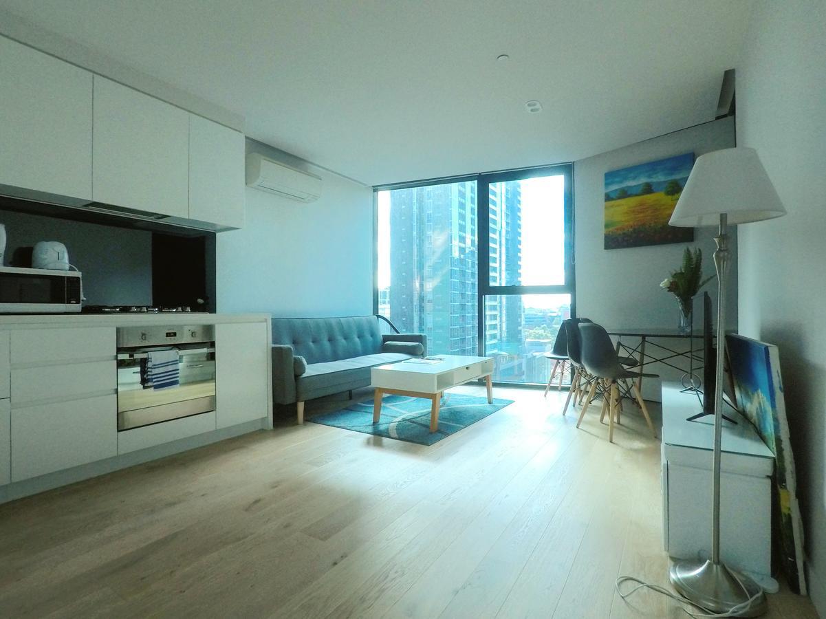 Light Tower Apartment Melbourne Exterior photo