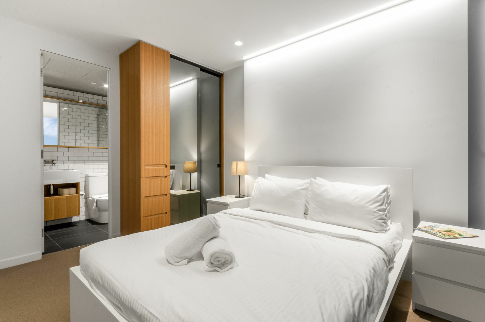 Light Tower Apartment Melbourne Exterior photo